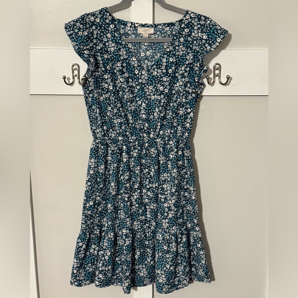 Loft Floral Blue and White Women’s Dress